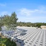 1 Bedroom In Appartement Jezera