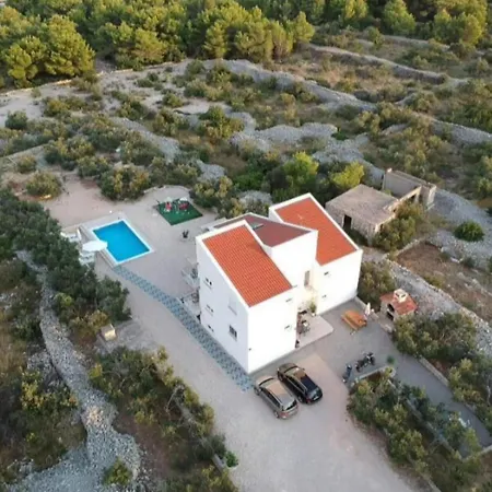 1 Bedroom In Appartement Jezera