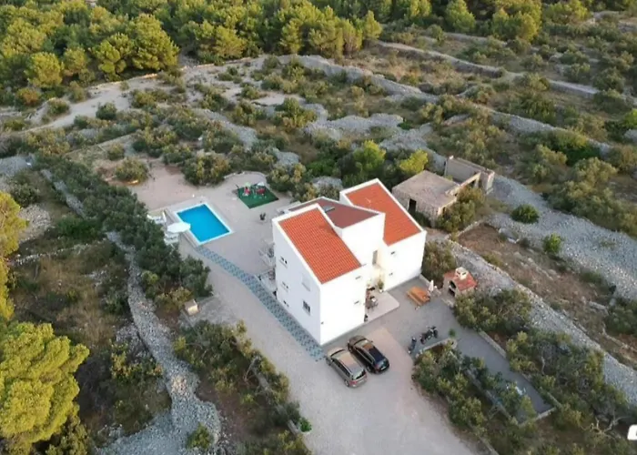 1 Bedroom In Apartment Jezera