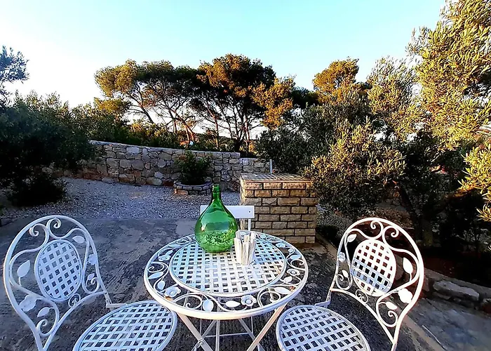 Apartment 1 Bedroom In *