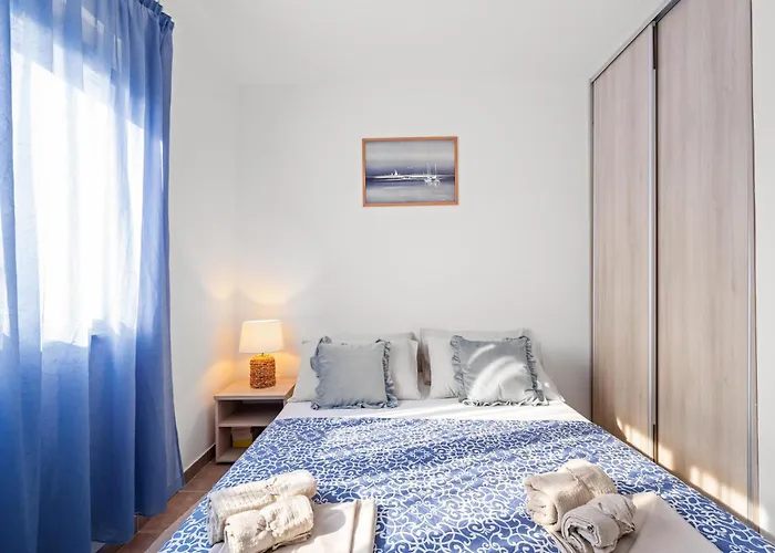 Apartment 1 Bedroom In Jezera