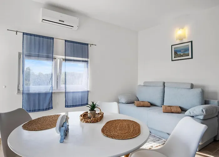 Apartment 1 Bedroom In *