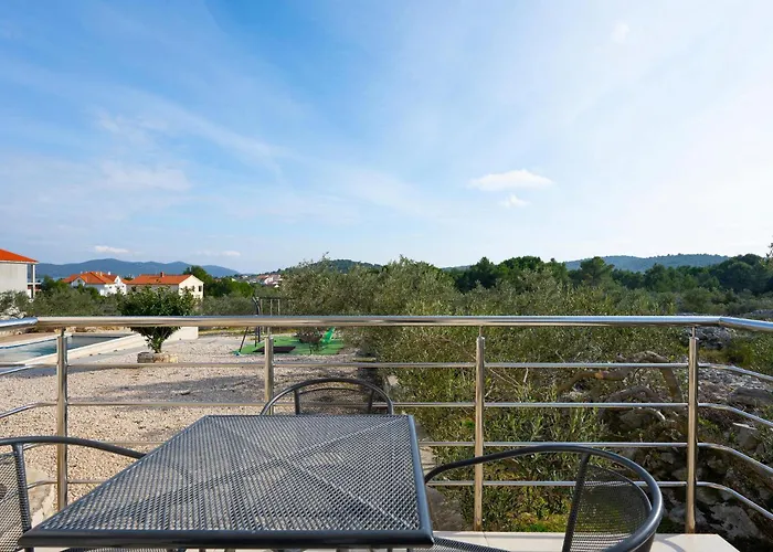 1 Bedroom In Apartment